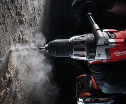 מברגה/מקדחה רוטטת 28V + שתי סוללות 5AH