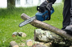 מסור שרשרת נטען מקצועי (גוף בלבד) 