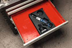 מפתח ראצ'ט קומפקטי נטען 12V (גוף בלבד)