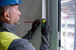 מד טווח לייזר