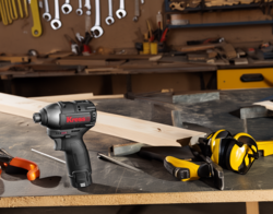 קיט מברגת אימפקט 12V + סוללות ומטען + מברגים + סט חולצי 