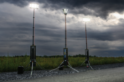 עמוד תאורה לשטח עד 11,300 מר בעוצמה 95,000 לומן