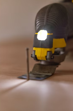 מולטיטול + 2 סוללות 2AH + מטען 