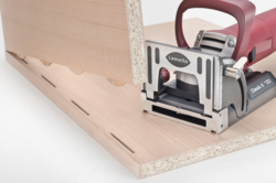 מכשיר חירוץ חשמלי ביסקוויטים