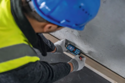 מד טווח לייזר עד 40 מטר