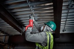 פטישון נטען 18V (גוף בלבד)