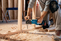 מקדחה זוויתית נטענת 18V (גוף בלבד)