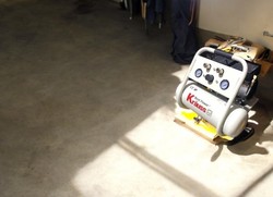 מדחס / קומפרסור שקט ללא שמן 6 ליטר