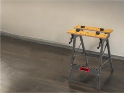 שולחן עבודה מתכוונן מתכת / עץ