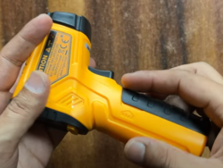 סט חמישה כלים לעבודות חשמל