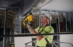 אקדח מסמרים לבטון 20V (גוף בלבד) 