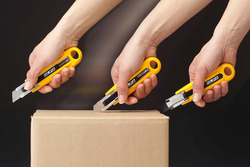 סכין בטיחות עם קפיץ חזרה אוטומטי