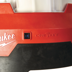 פנס LED רדיוס נטען 18V + סוללה 5.0AH