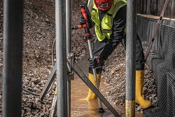  סט משאבת מים מקל נטענת עם זוג סוללות 5.0AH מטען ותיק נשיאה