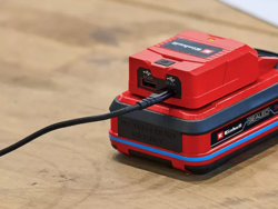 בנק אנרגיה מתחבר לUSB