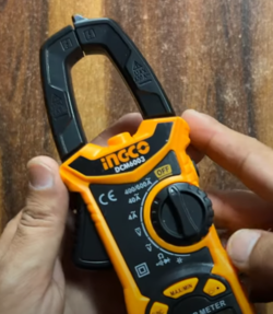 סט חמישה כלים לעבודות חשמל