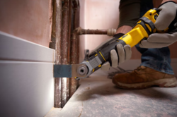 מולטיטול + 2 סוללות 2AH + מטען 