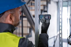 מד טווח לייזר